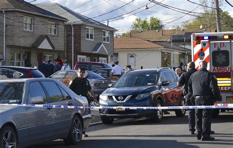 Staten Island Shooting Leaves Two Dead Person Of Interest In Custody