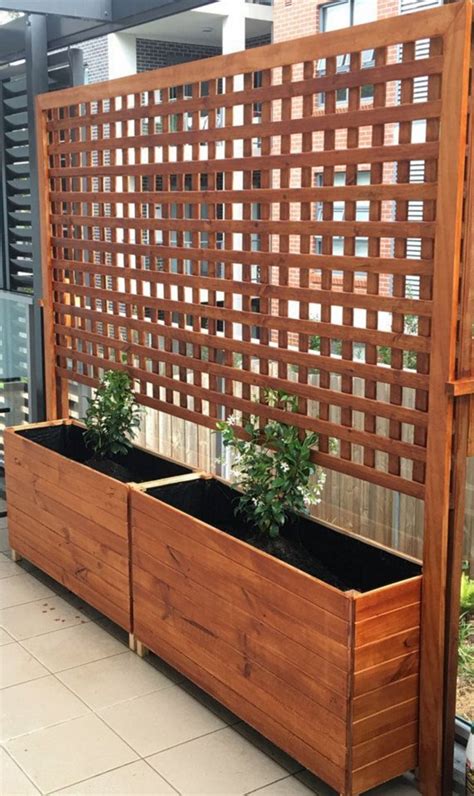 A trellis fence or screen is the perfect way to add a sense of privacy and structure to your backyard. Backyard Privacy Fence Landscaping Ideas On A Budget 151 ...