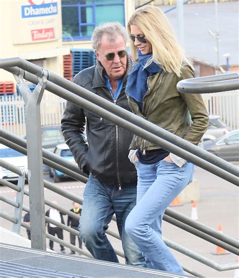 Jeremy Clarkson And Girlfriend Lisa Hogan Go To Fa Cup Daily Mail Online