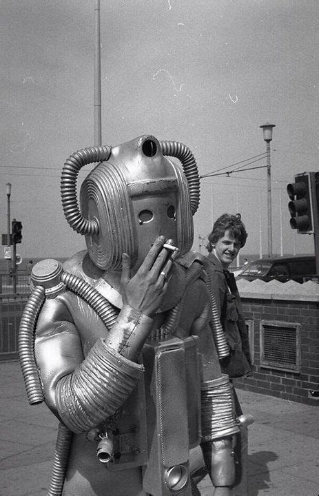 Pin By Retroroger On Klaatus On The Lawn Again Dear Vintage Robots