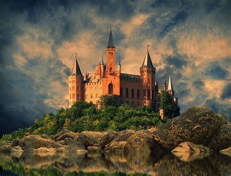 10 Amazing Beautiful Fairytale Castle Pictures