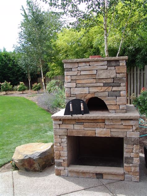 Most of us often enjoy eating pizza, i know i do. Pizza oven - Traditional - Patio - portland - by Brown ...
