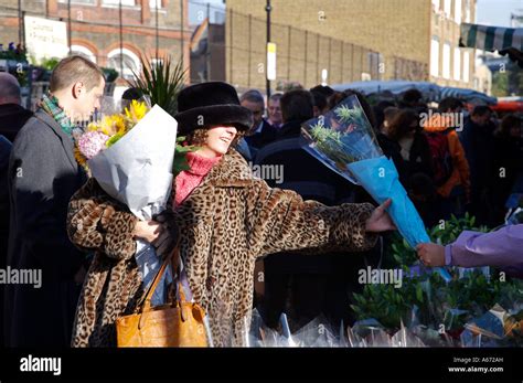 Every Sunday Locals Flock To The Columbia Road Flower Market In Hackney