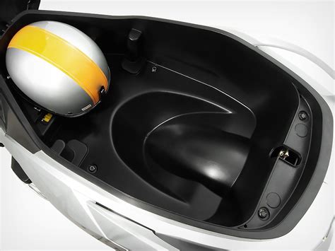 The citycoms 300i modern lines was born from an european design house. SYM CITYCOM 300i EVO specs - 2016, 2017, 2018, 2019, 2020 ...