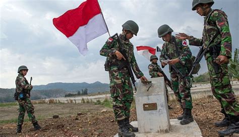 Foto Patroli Penjaga Perbatasan Indonesia Timor Leste Strategi