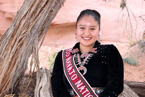 Miss Navajo Nation Pageant 2015 Native American Girls Native American Women Navajo Nation