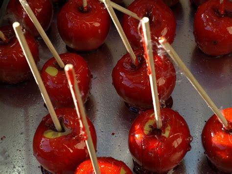 Health Officials Recall Caramel Apples Linked To Deadly Us