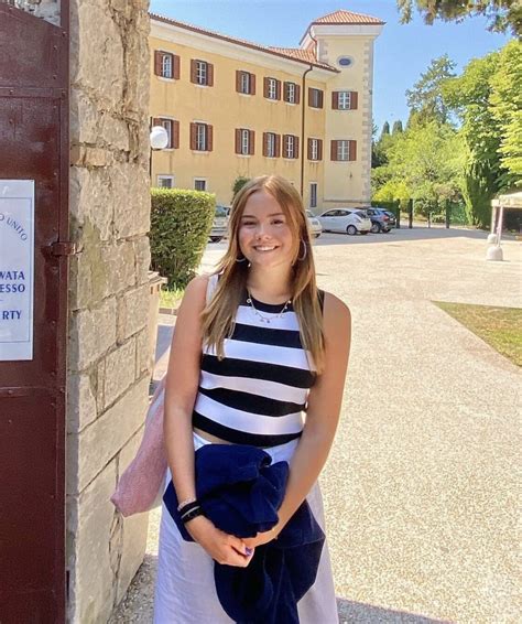 Prinses Ariane trapt haar Italiaanse schoolavontuur af Dit is Italië