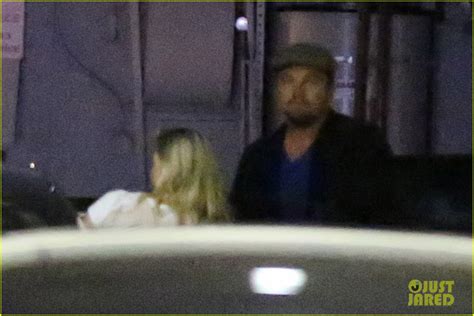 Full Sized Photo Of Leonardo Dicaprio Grabs Dinner With Girlfriend