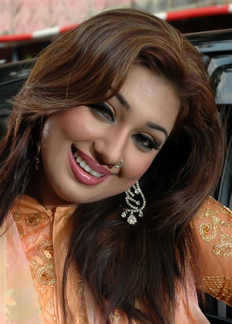 Aliimran Bangladeshi Actress Apu Biswas