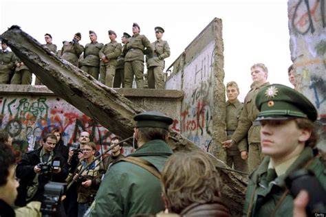 30 Increíbles Fotos De La Caída Del Muro De Berlín Hace 25 Años Fotos