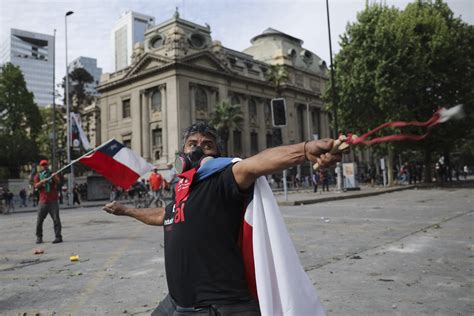 Protests Rage In Chile Despite Presidents Reform Promise