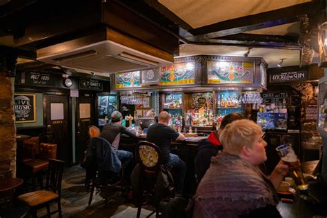 Thirst Quenching Historic Edinburgh Pub Crawl Oldest Pubs In Edinburgh