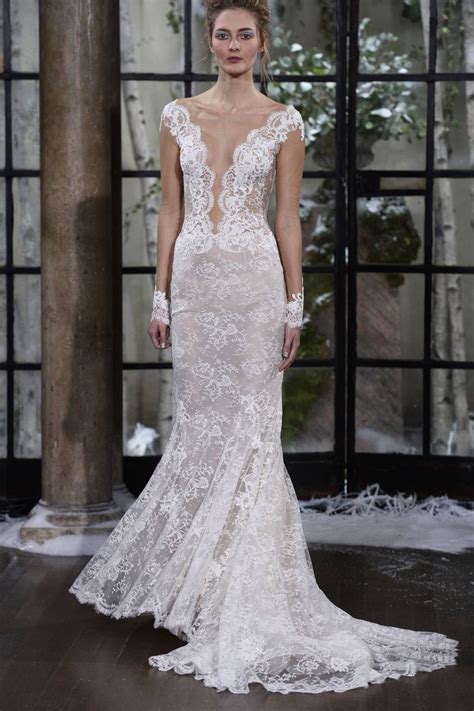 13 Gorgeously Sexy Wedding Gowns