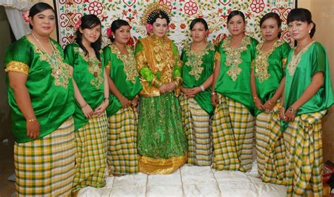 23 koleksi baju adat sulawesi selatan paling lengkap. BAJU TOKKO / BAJU BODO, BAJU ADAT BUGIS MAKASSAR