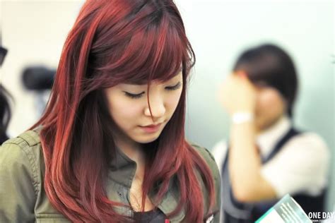Snsd Red Hair Taeyeon Snsd Tiffany Hwang Girls Generation Hairy Red Hair Media Hair