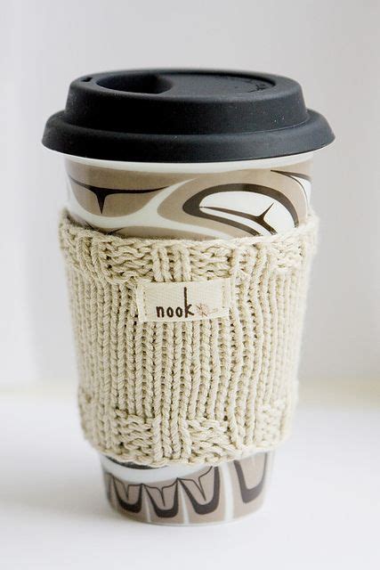 20 gorgeous mug hugs to knit, and 20 alternative colourways! Mug hug pattern by Rebecca Gunderson | Knitting yarn ...