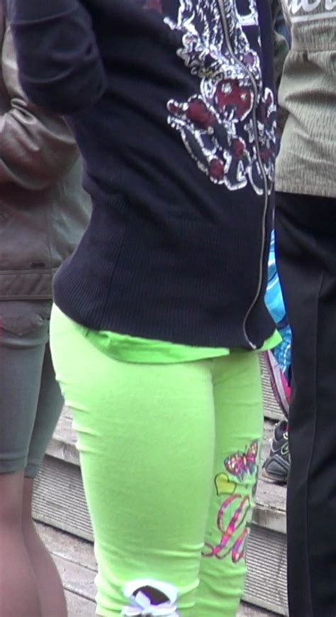 Tight Green Thin Cotton Leggings Show Panty Lines