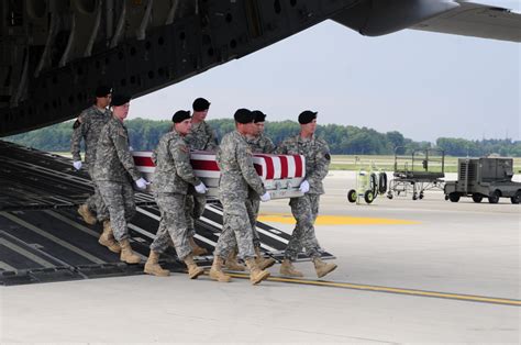 Old Guard Soldier Honored To Escort Fallen Soldiers Remains Article