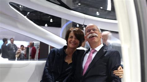 Daimler Boss Zetsche Bergibt Das Steuer Abschiedsrede Auf