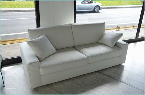 La profondità ideale di un divano salvaspazio dovrebbe essere tra gli 85 e i 95 cm. Divano Due Posti Mondo Convenienza Divano Mod tokio 3 ...