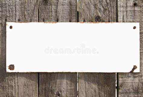 Vintage Blank Rustic White Metal Sign On Wooden Background Stock Image