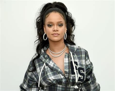Rihanna Talks Body Positivity In Vogue Interview Rihanna Vogue Interview