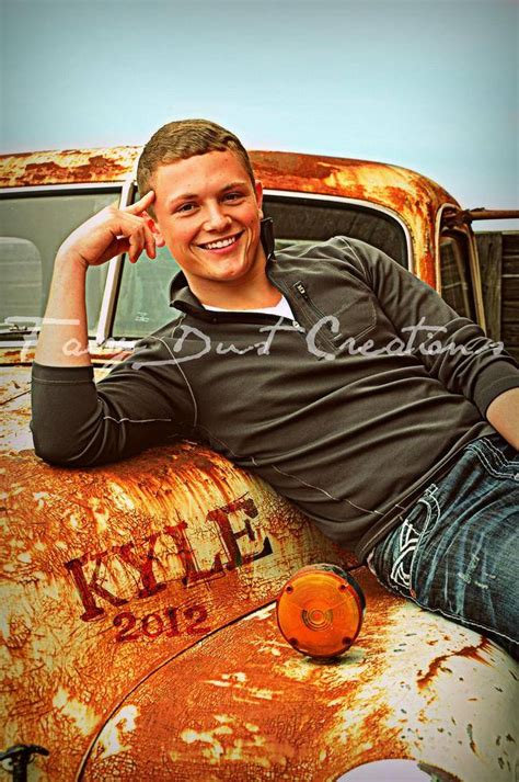 25 Senior Picture Photo Ideas For High School Tip Junkie