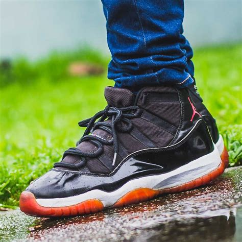 Today we have a review and on feet of the air jordan 11 low ie space jam. OG Air Jordan 11 Bred On Feet Sneaker Review (1996 Classic ...