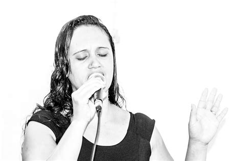 Singer Singing · Free Photo On Pixabay
