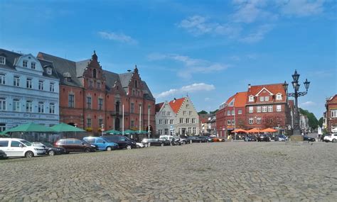 Wir freuen uns auf ihre aussagekräftige bewerbung als koch/köchin (m/w/d). Glückstadt-Itzehoe entlang der Stör • Radtour ...