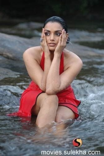 Indian Hot Actress Masala Swetha Menon Hot Sexy Indian