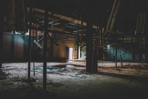 Free Photo Abandoned Warehouse Abandoned Building Dark Free