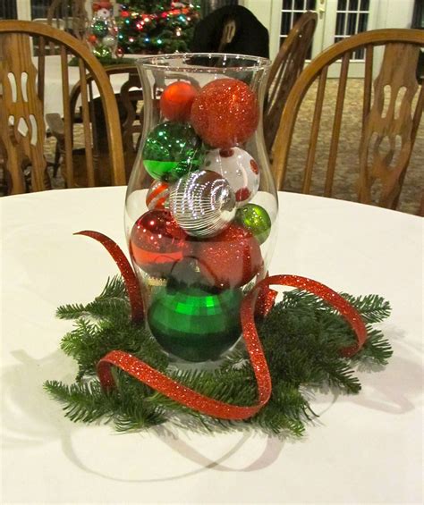 Exciting Christmas Table Arrangements Ideas With Red And Green Crafts