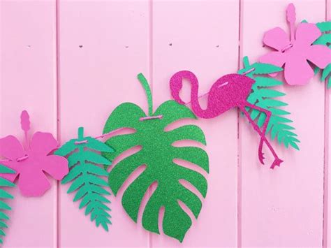 Esta resistente planta provee una fuente de comida natural en aguas frígidas del sistema origen. Flamingo Bunting - Tropical Party Decor Banner - Pink and ...