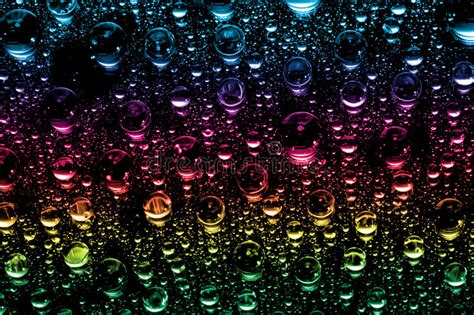 Kropli kolorowa woda zdjęcie stock Obraz złożonej z odbicie 10093300