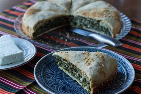 Traditional Greek Spinach Pie Spanakopita Recipe Akis Petretzikis