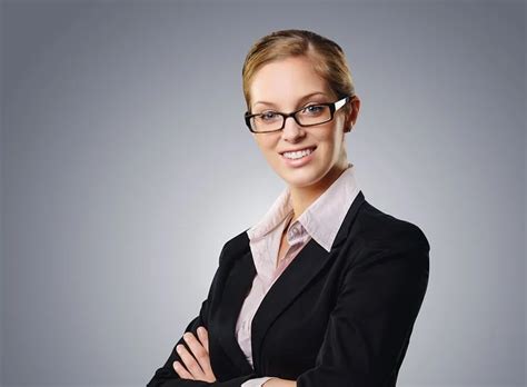 Awesome Reasons To Start Wearing Glasses To Work