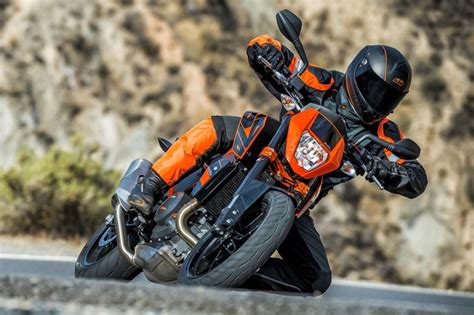 156 offerte per ktm 690 duke. EICMA: KTM 690 Duke R: World's most powerful thumper ...