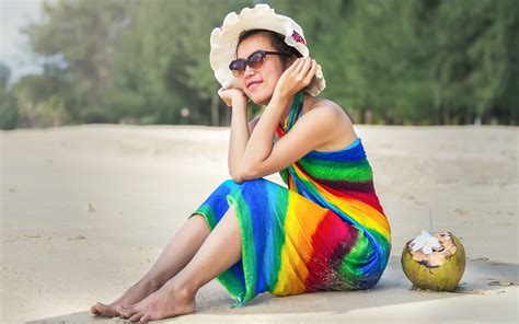 Фотография Пляж Шляпа релакс молодые женщины песка Кокосы x