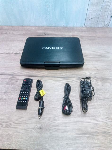 Fangor 14 Inch Portable Blu Ray Dvd Player With Hdmi Output Built In