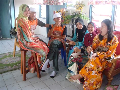 Tujuan pendidikan pendidikan adalah proses sadar tujuan dan tujuan menentukan kea rah mana peserta didik akan dibawa. Cikgu Aisah: Pertandingan Pendidikan Khas Sekolah Menengah ...