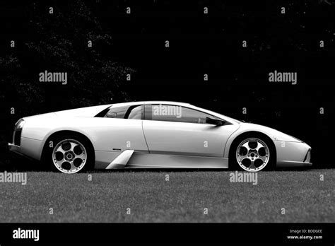 Lamborghini Murcielago Seitenansicht Fotos Und Bildmaterial In Hoher