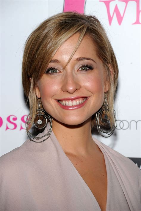 Allison Mack Smallville Star Outed As Master Of Sex Slave Cult