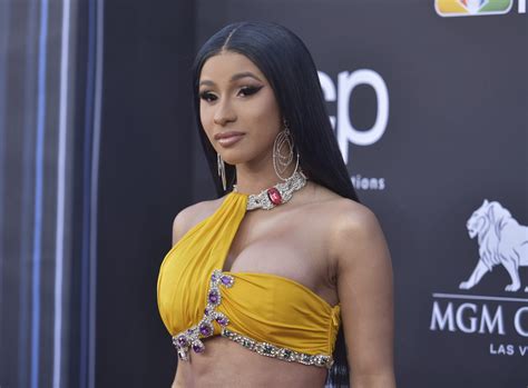 cardi b defends paris trip after pushing court trial date over travel safety concerns mytalk 107 1