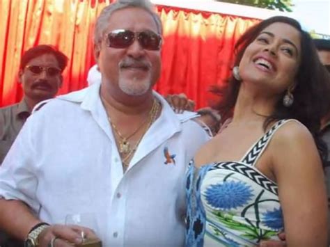 Vijay Mallya Issue Congress Saw More People Fleeing India Under Its Rule Oneindia News