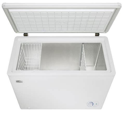 Of interior space lets you load up on meats, ice cream and other frozen foods. Amazon.com: Danby DCF072A2WDB-3 DCF072A2WDB1 Chest Freezer ...