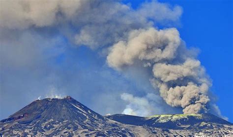 Its last major eruption was in 1992. Découvrez le fonctionnement et paysage du volcan Etna ...