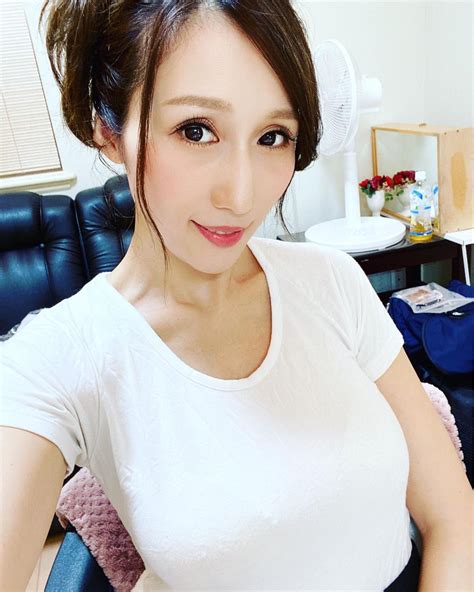 Julia Kyoka Bio Age Height Wiki Instagram Biography