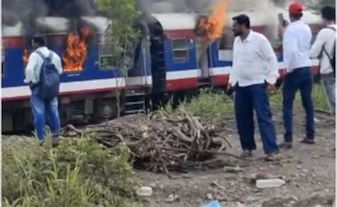 Fire Breaks Out In 5 Coaches Of Train In Maharashtra All Passengers